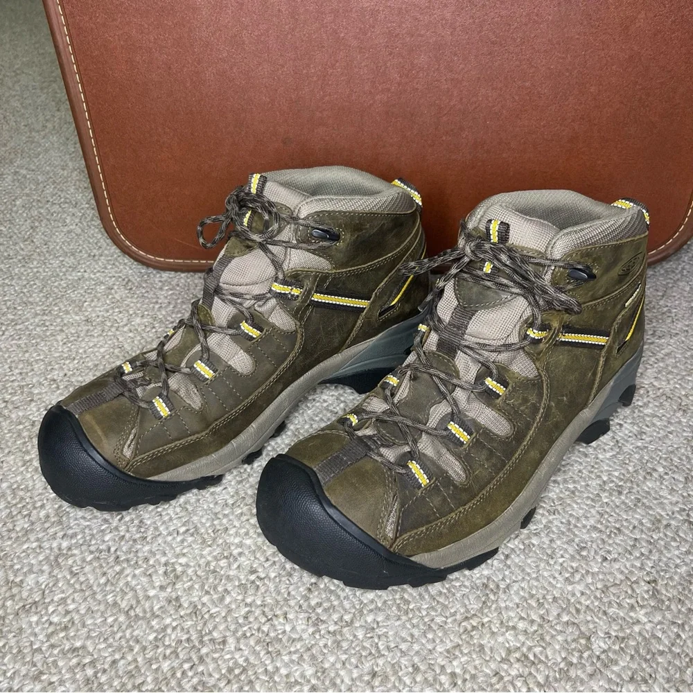 Keen targhee boots